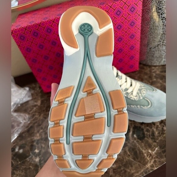 New Tory Burch T MONOGRAM GOOD LUCK TRAINER shoes - Picture 5 of 12